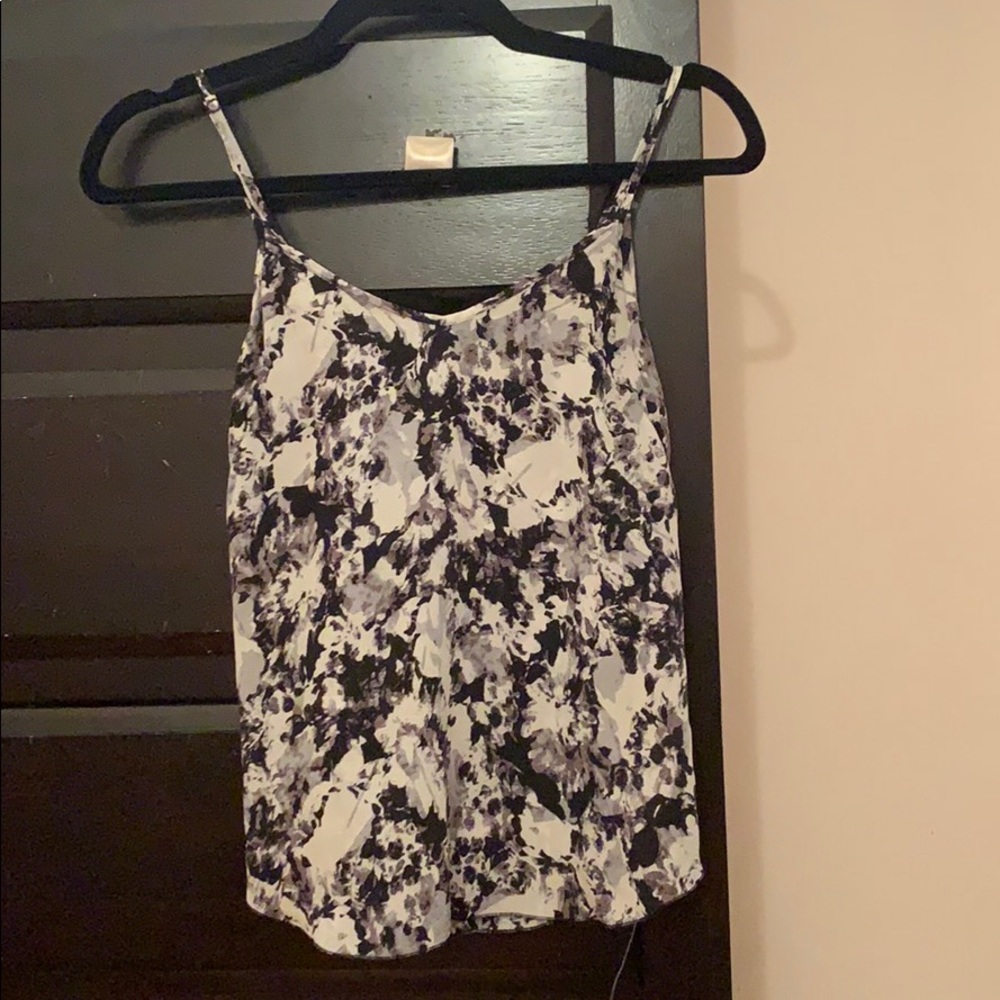 Beautiful Black&White Top! 100% Silk!!